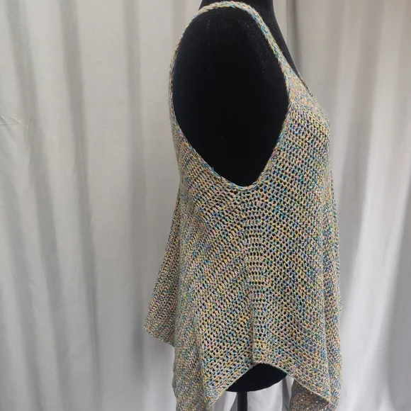 Hand Made Hanky Tank - Picture 4 of 5